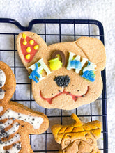 Load image into Gallery viewer, HOWLOWEEN Biscuit Box