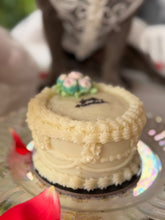 Load image into Gallery viewer, Wedding / Engagement Cake
