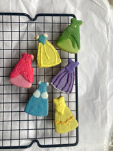 Load image into Gallery viewer, Custom Shape Cookies
