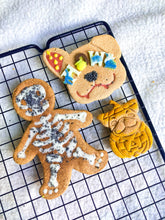 Load image into Gallery viewer, Individual biscuits
