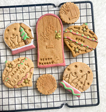 Load image into Gallery viewer, Snow Globe Pack (2 cookies)
